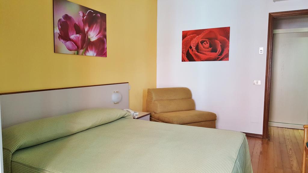 Hotel Italie Et Suisse Stresa Phòng bức ảnh